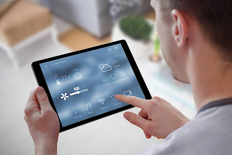 HARTLHAUS-Fertighaus-Loxone-Touchpad Touchpad für SmartHome