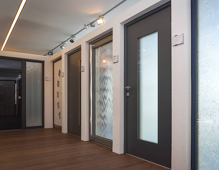 HARTLHAUS-Fertighaus-Ausstattungscenter-Haustüren Haustürmodelle in unserem Hartl Haus Ausstattungscenter